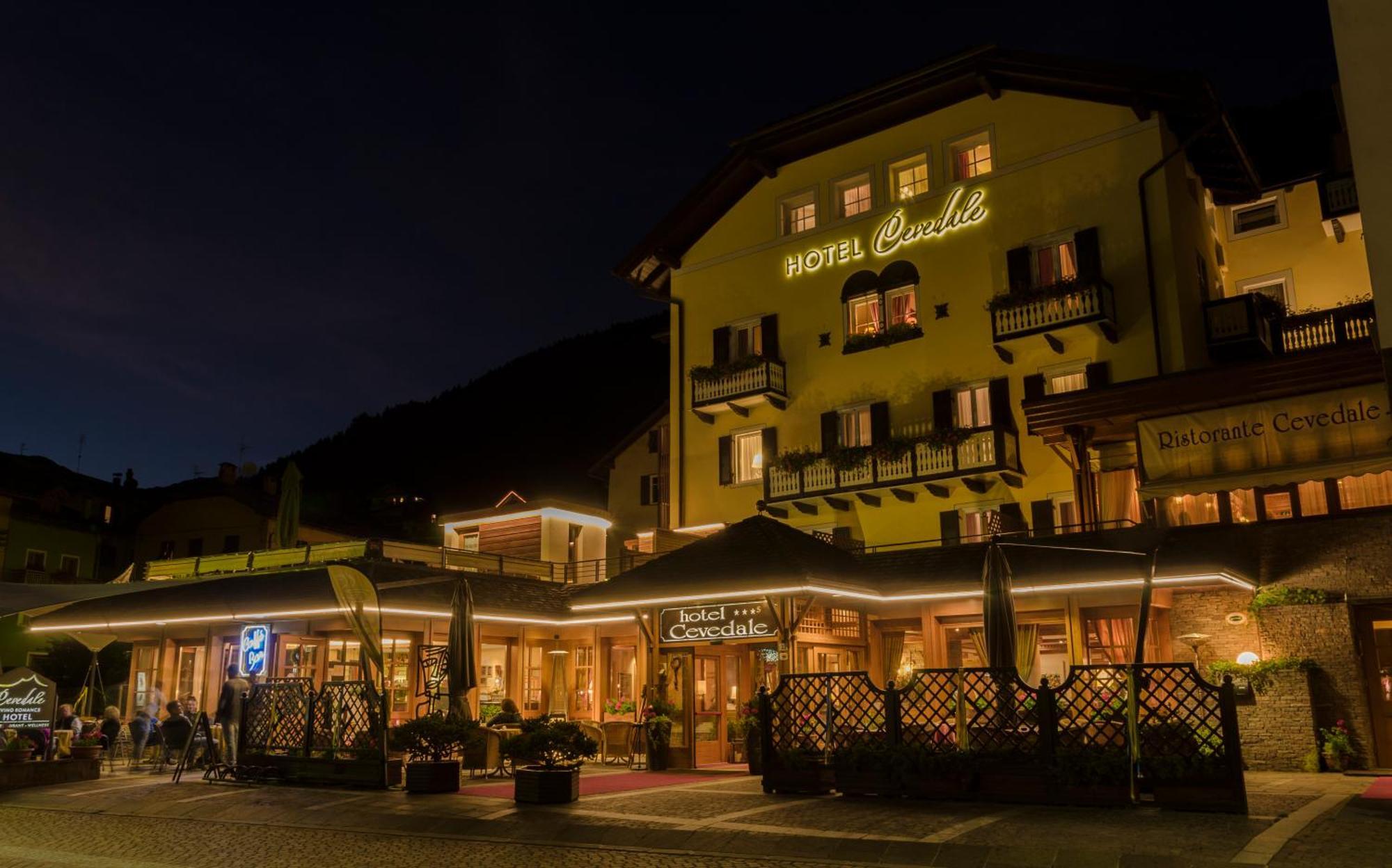 Hotel Cevedale Living Romance Hotel Cogolo Luaran gambar