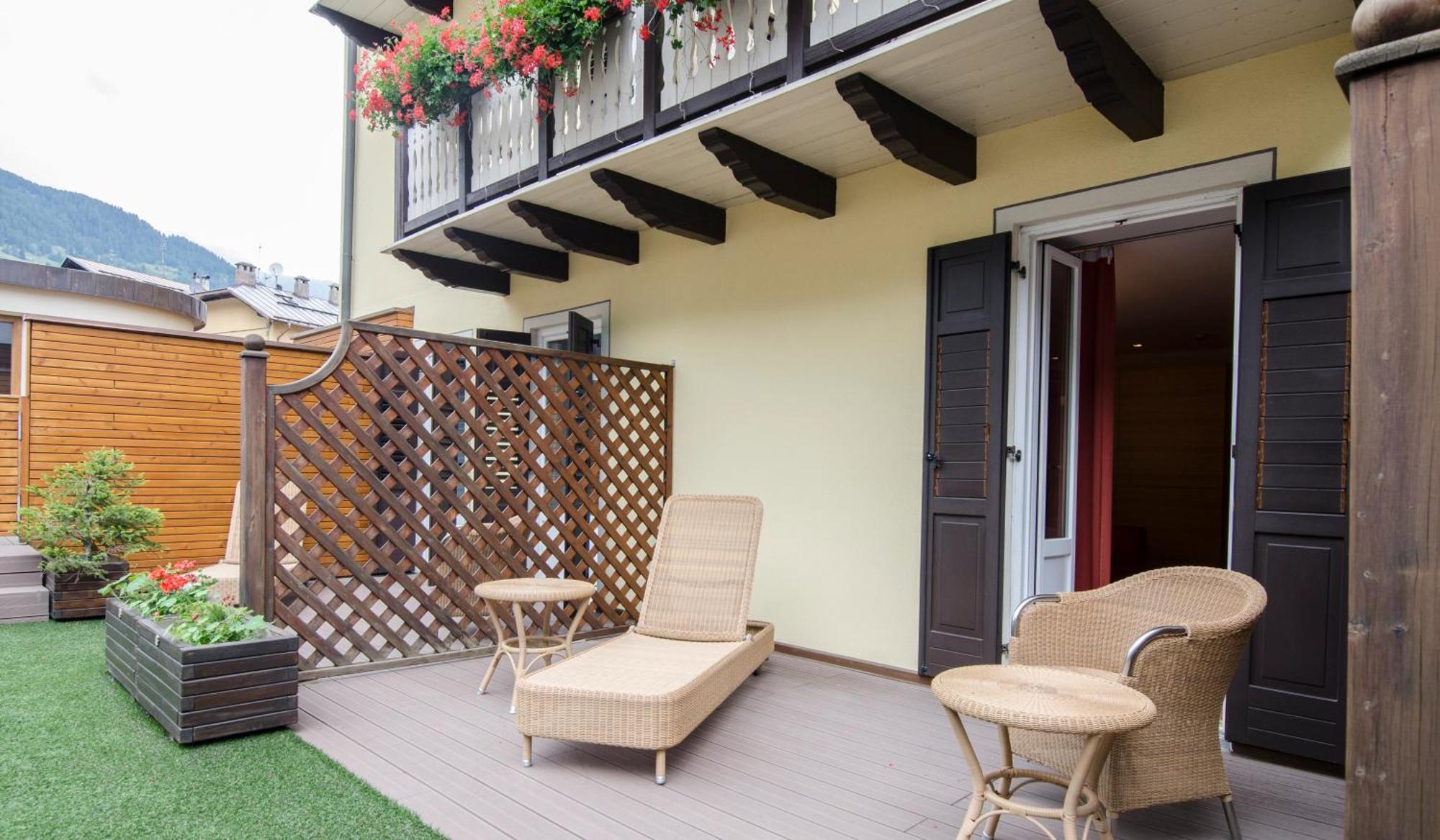 Hotel Cevedale Living Romance Hotel Cogolo Luaran gambar